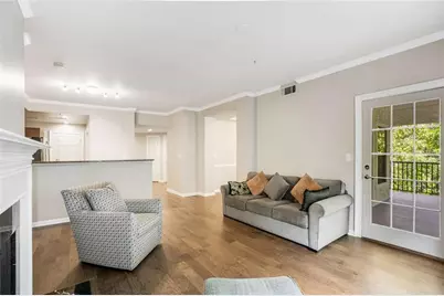 3275 Lenox Road NE #302, Atlanta, GA 30324 - Photo 17