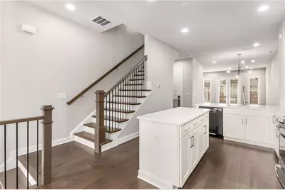 4312 Parkside Place, Atlanta, GA 30342 - Photo 5