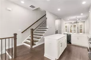 4312 Parkside Pl, Atlanta, GA 30342 - Photo 5