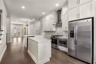 4312 Parkside Pl, Atlanta, GA 30342 - Photo 3