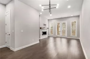 4312 Parkside Pl, Atlanta, GA 30342 - Photo 9