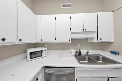 3060 Pharr Court North NW #608, Atlanta, GA 30305 - Photo 9