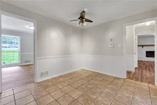 2067 SW Crescent Dr SW, Snellville, GA 30078 - Photo 9