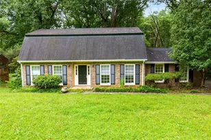 2067 SW Crescent Dr SW, Snellville, GA 30078 - Photo 1