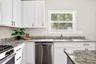 6440 Lantana Village Way, Cumming, GA 30028 - Photo 15