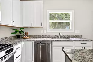 6440 Lantana Village Way, Cumming, GA 30028 - Photo 15