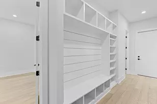 555 Versailles Dr, Auburn, GA 30011 - Photo 25