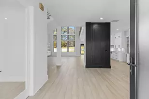 555 Versailles Dr, Auburn, GA 30011 - Photo 3