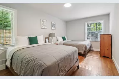2950 Duke Of Gloucester, Atlanta, GA 30344 - Photo 23