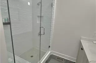 192 Chestnut Cir, Atlanta, GA 30342 - Photo 9