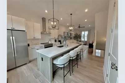 192 Chestnut Circle, Atlanta, GA 30342 - Photo 3