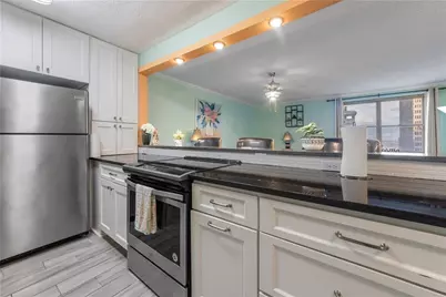 300 Peachtree Street NE #23J, Atlanta, GA 30308 - Photo 3