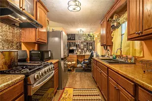 6175 Creekford Dr, Lithonia, GA 30058 - Photo 9