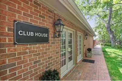 49 Willow Glen, Atlanta, GA 30342 - Photo 33