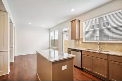 7641 Squire Court, Fairburn, GA 30213 - Photo 11