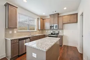 7641 Squire Ct, Fairburn, GA 30213 - Photo 9