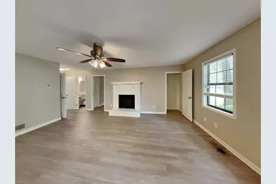 2379 Moseley Place SW, Marietta, GA 30008 - Photo 7