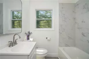 1436 Lanvale Dr SW, Atlanta, GA 30310 - Photo 9