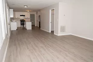 1860 Pinehurst View Dr, Grayson, GA 30017 - Photo 13