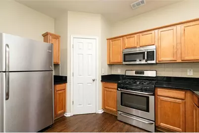 2031 Lakeshore Overlook Drive NW, Kennesaw, GA 30152 - Photo 11