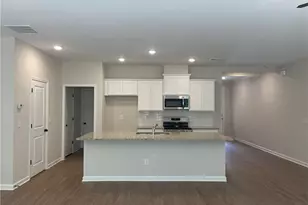 1226 Lucan Ln, Lawrenceville, GA 30043 - Photo 15