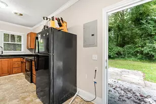 15 Johnson Rd NW, Atlanta, GA 30318 - Photo 25