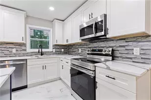 1097 Wildwood Ln, Lawrenceville, GA 30046 - Photo 9