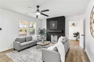 1349 Lockhaven Cir SW, Atlanta, GA 30311 - Photo 5