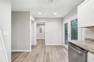 6255 Creekford Ln, Lithonia, GA 30058 - Photo 7