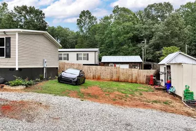 112 Fisherman Cove, Lavonia, GA 30553 - Photo 5