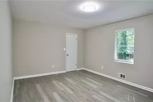 5521 E Wind Dr SW, Lilburn, GA 30047 - Photo 17