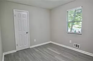 5521 E Wind Dr SW, Lilburn, GA 30047 - Photo 27