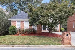 2520 Summeroak Dr, Tucker, GA 30084 - Photo 3