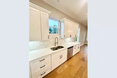 5618 Livesage Drive, Atlanta, GA 30349 - Photo 9