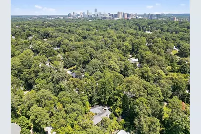 3033 E Pine Valley Road NW, Atlanta, GA 30305 - Photo 85