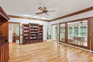 527 N St Marys Ln NW, Marietta, GA 30064 - Photo 13