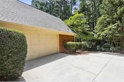 527 N Saint Marys Lane NW, Marietta, GA 30064 - Photo 33