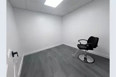 7855 Roswell Road, Atlanta, GA 30350 - Photo 21