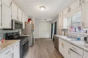 1418 Winchester Trail, Riverdale, GA 30296 - Photo 11