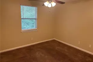 1214 Mannbrook Dr, Stone Mountain, GA 30083 - Photo 7