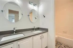 2426 Vivian Cir, Decatur, GA 30030 - Photo 23