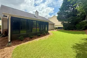 535 Suwanee E Dr, Lawrenceville, GA 30043 - Photo 19