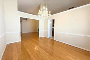 535 Suwanee E Dr, Lawrenceville, GA 30043 - Photo 9