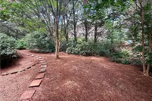 535 Suwanee E Dr, Lawrenceville, GA 30043 - Photo 23