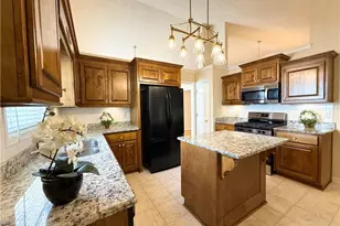 535 Suwanee E Dr, Lawrenceville, GA 30043 - Photo 5