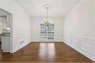 221 Larkshyre Trail, Lawrenceville, GA 30043 - Photo 9