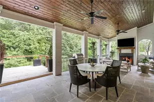 4715 Lake Forrest Dr, Atlanta, GA 30342 - Photo 15