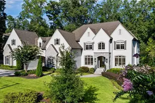 4715 Lake Forrest Dr, Atlanta, GA 30342 - Photo 5