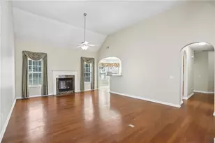 8004 Larksview Dr, Fairburn, GA 30213 - Photo 5