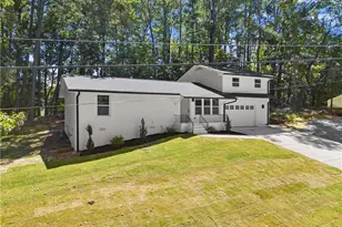 5871 Dolvin Ln, Buford, GA 30518 - Photo 3